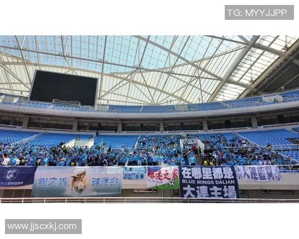 咱们为何深深爱上足球？正因大连足球及北看台精力的激荡人心